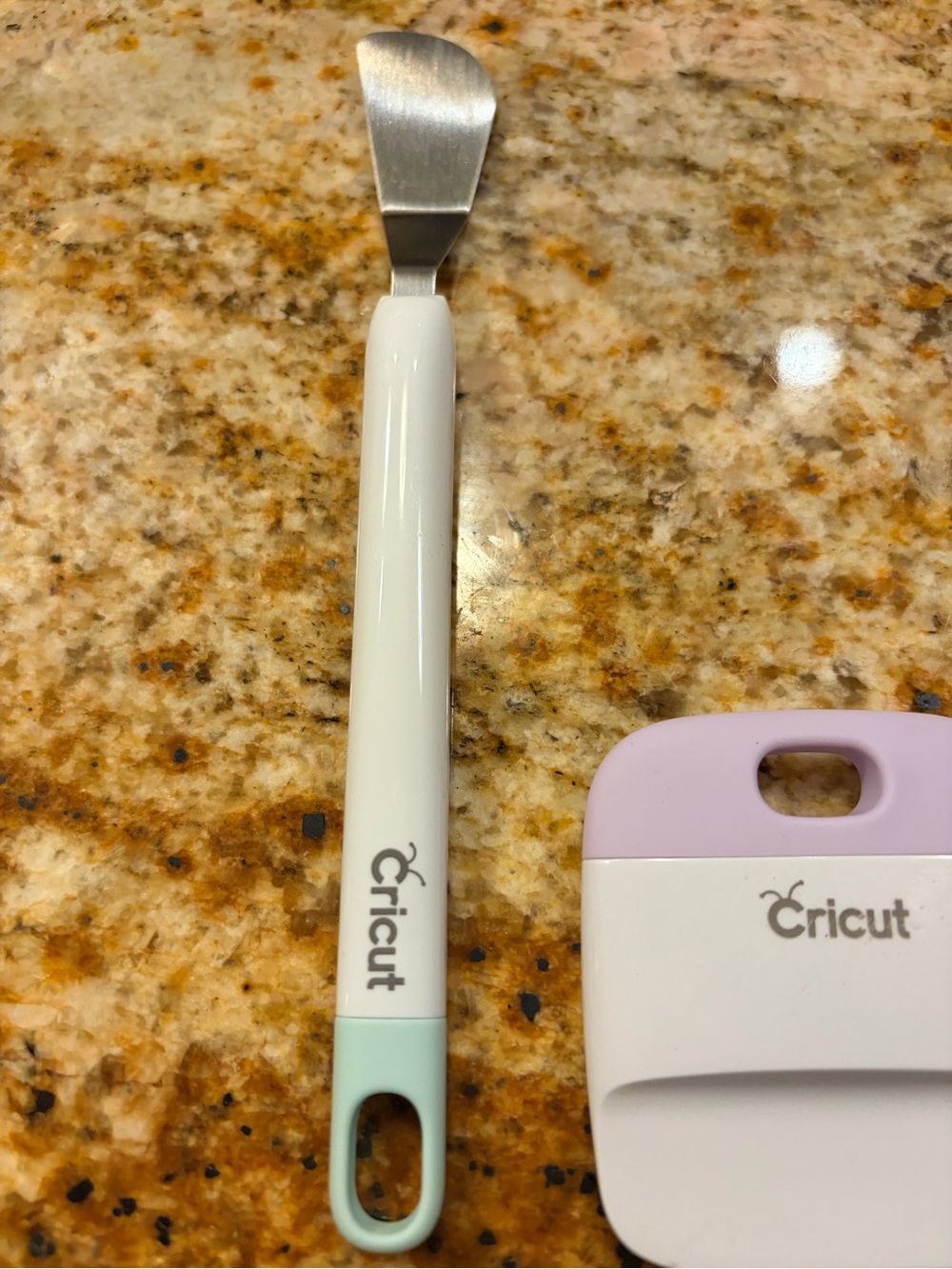 Cricut Weeding Spatula & Scraper Set in White, Mint, Lavender